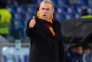 مقابل بارسلونا ۵۱ درصد شانس صعود داریم!